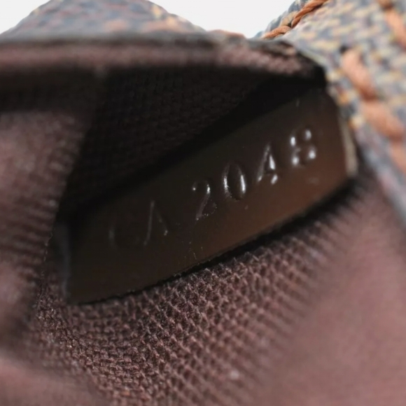 Louis Vuitton Damier Geronimos Bum Body Bag - Picture 12 of 12